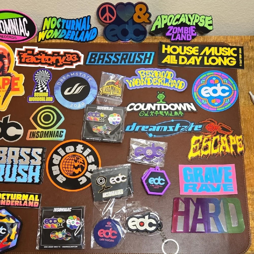 Insomniac EDC Sticker Pins And Key Chain Collection - Multicolor